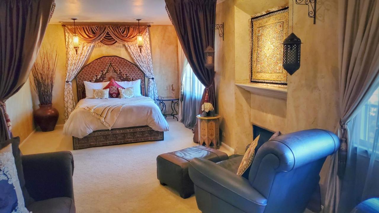 The Patrician Hollywood Universal 5*
